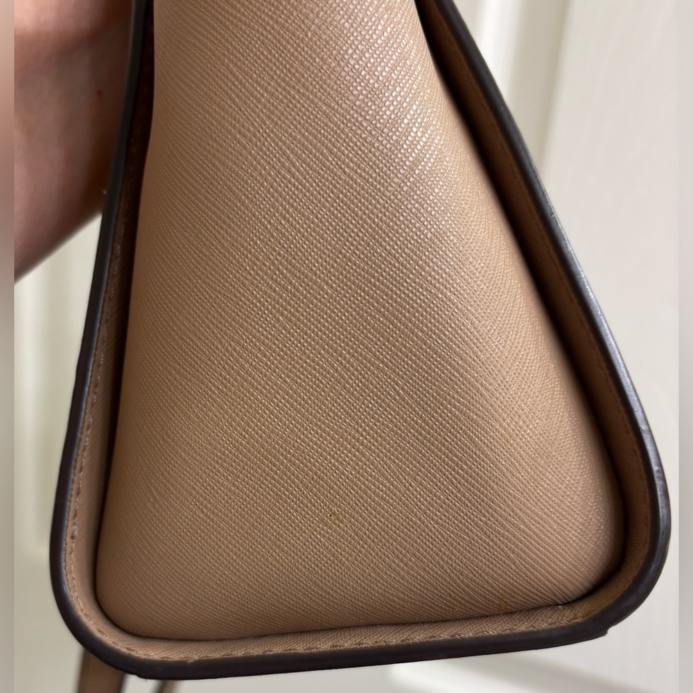Michael Kors taupe Selma crossbody - Like New - Picture 5 of 10
